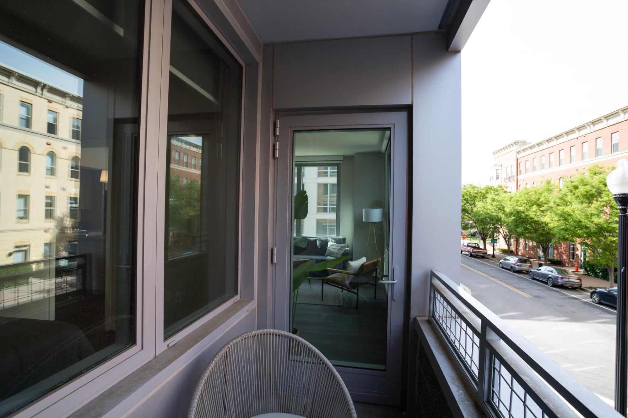 Stylish Condo At Clarendon With Rooftop Views أرلنغتون المظهر الخارجي الصورة